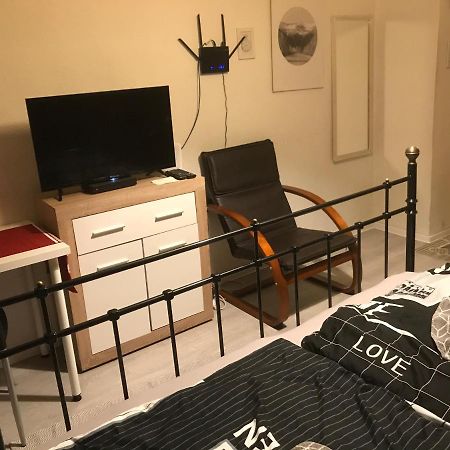 Jazmin Apartman Apartment เปตช์ ภายนอก รูปภาพ
