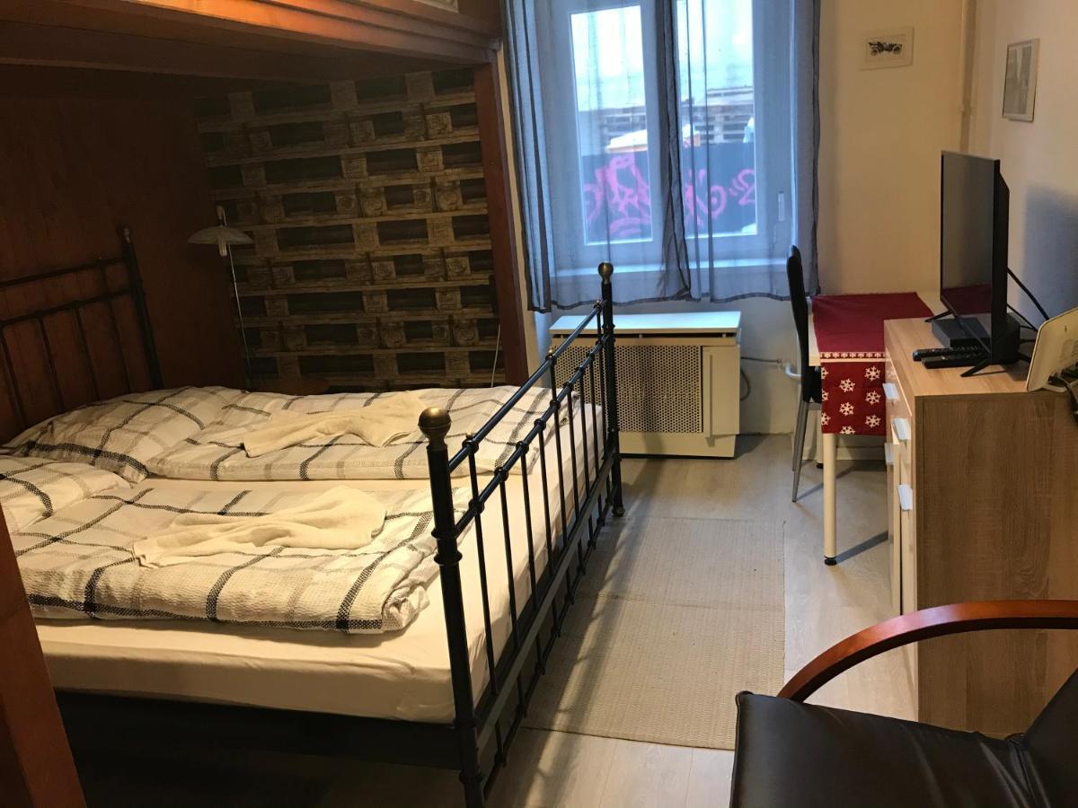 Jazmin Apartman Apartment เปตช์ ภายนอก รูปภาพ